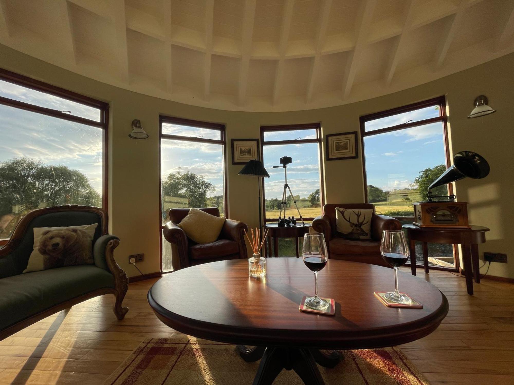 Kells Luxury Accommodation In County Antrim With Riverside Hot Tub מראה חיצוני תמונה