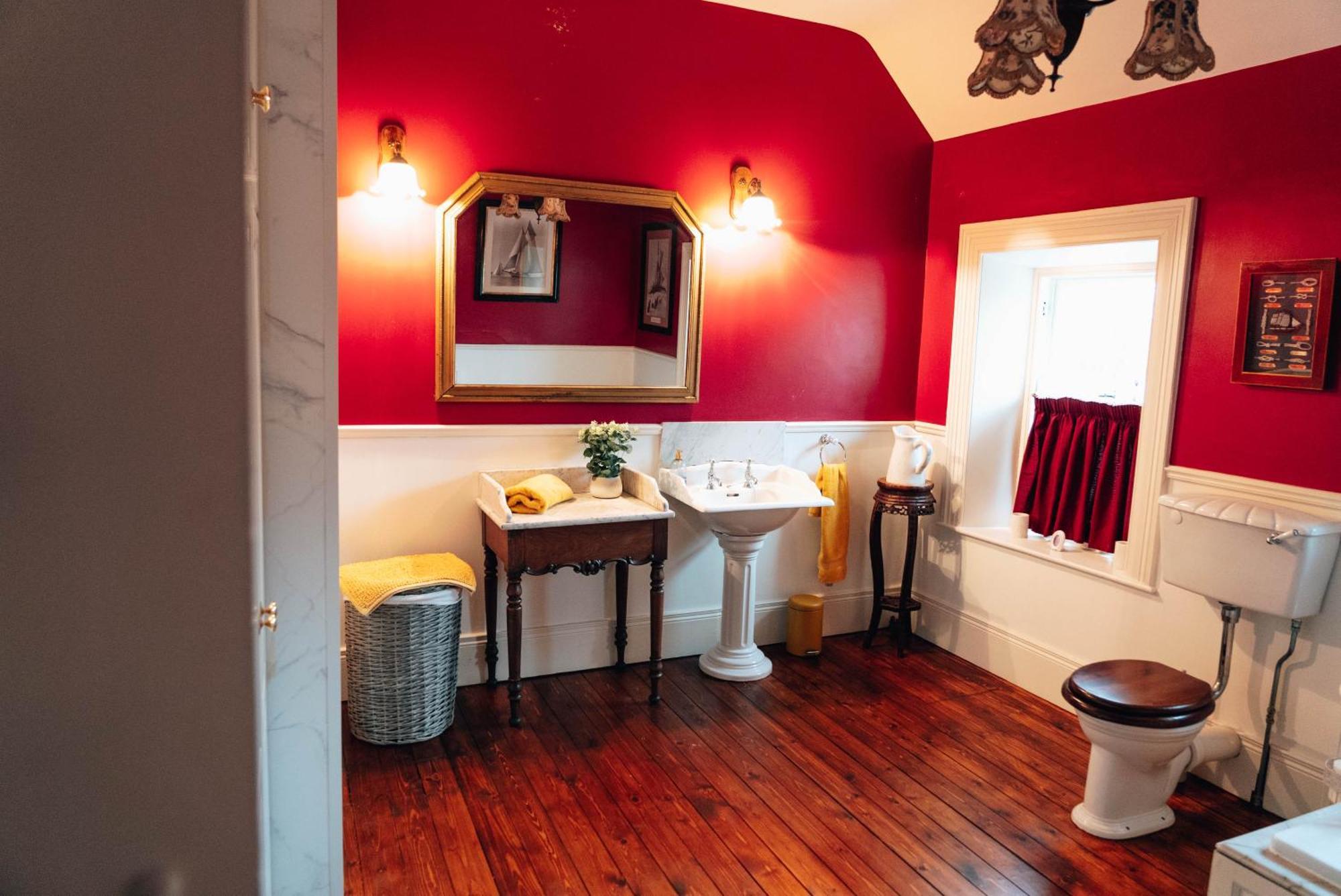 Kells Luxury Accommodation In County Antrim With Riverside Hot Tub מראה חיצוני תמונה