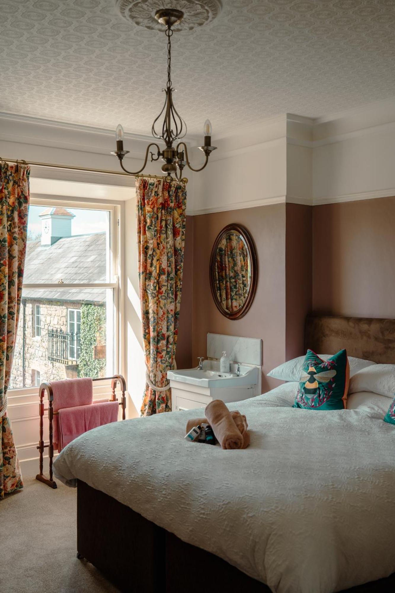 Kells Luxury Accommodation In County Antrim With Riverside Hot Tub מראה חיצוני תמונה